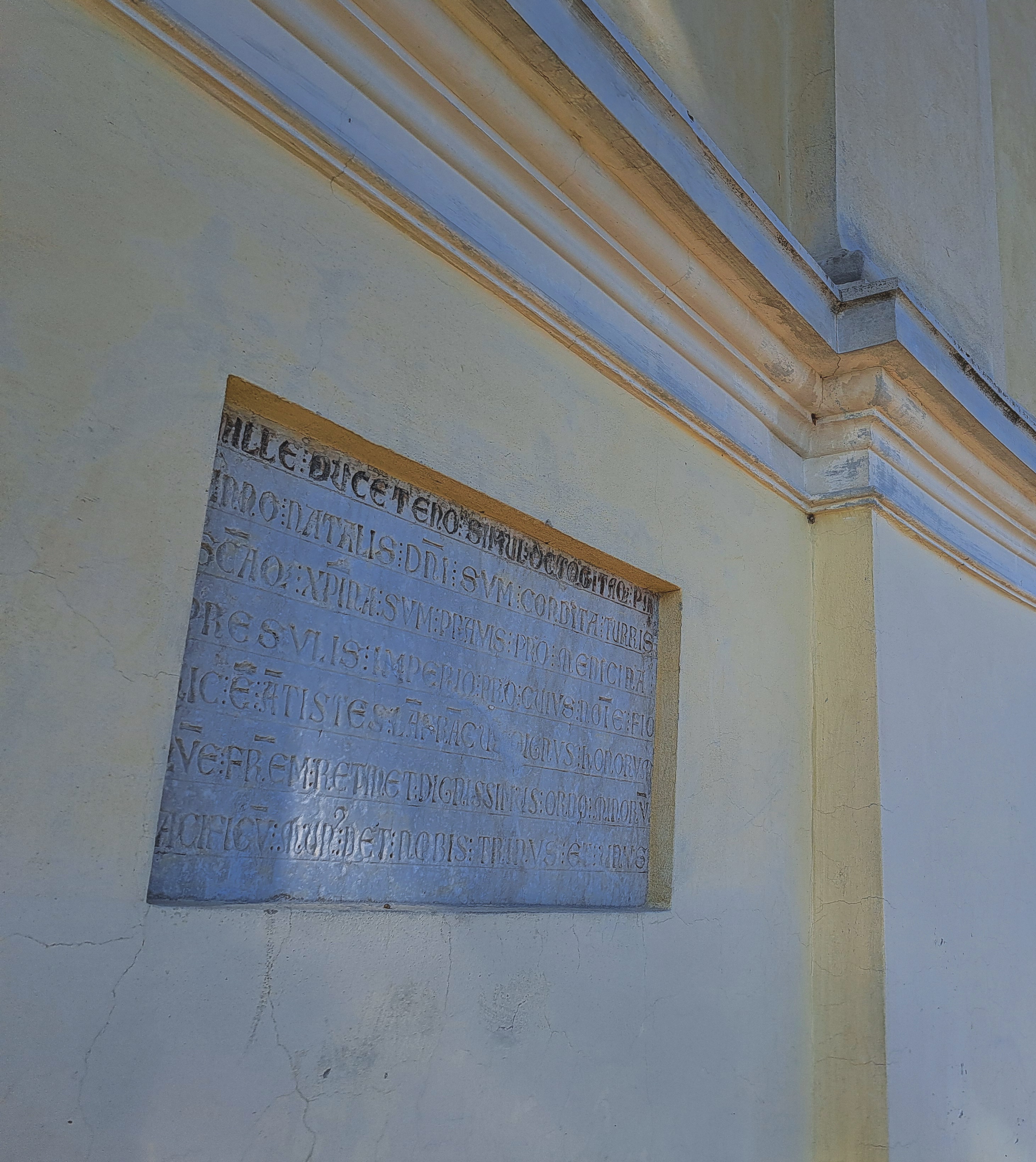 Lapide duecentesca, Chiesa di Castelvecchio